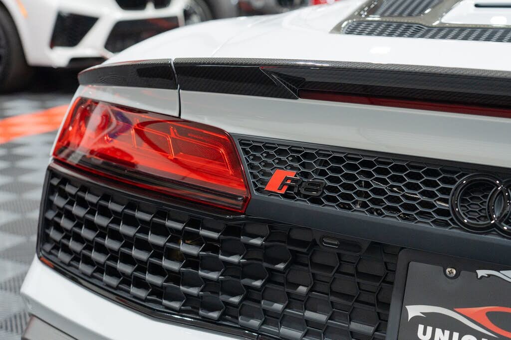 2020 Audi R8 quattro V10 Performance Spyder AWD photo 8 of 24