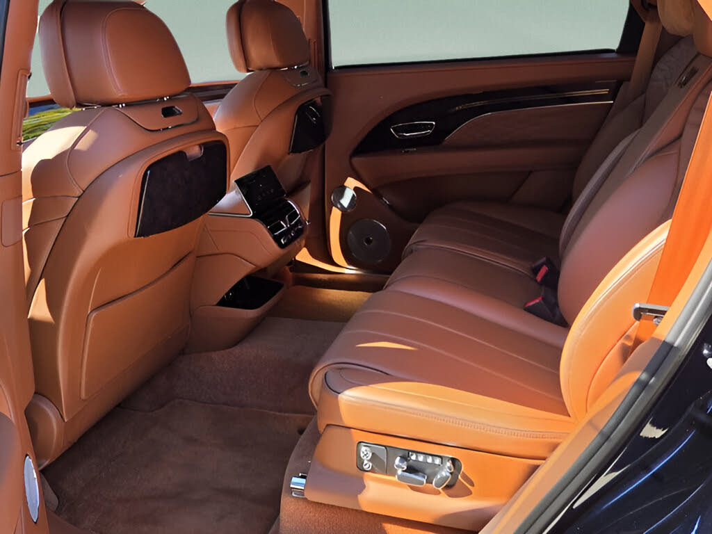 2023 Bentley Bentayga V8 AWD photo 24