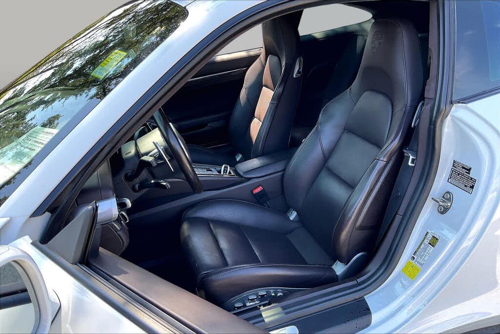 2015 Porsche 911 Turbo S Coupe AWD photo 9 of 24