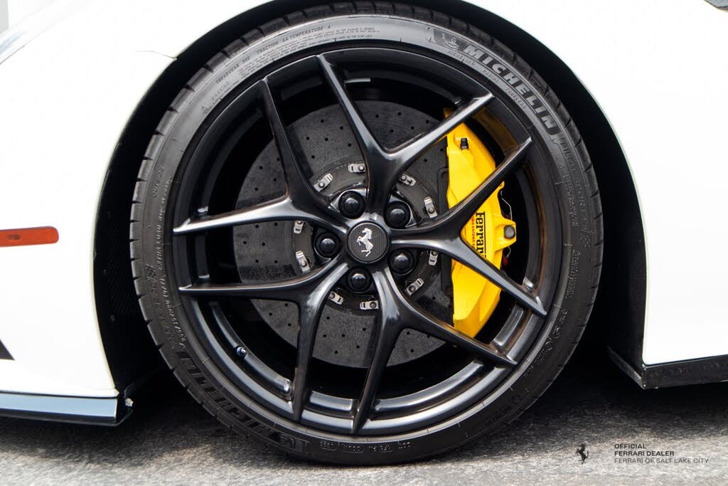 2016 Ferrari F12 Berlinetta Coupe photo 12