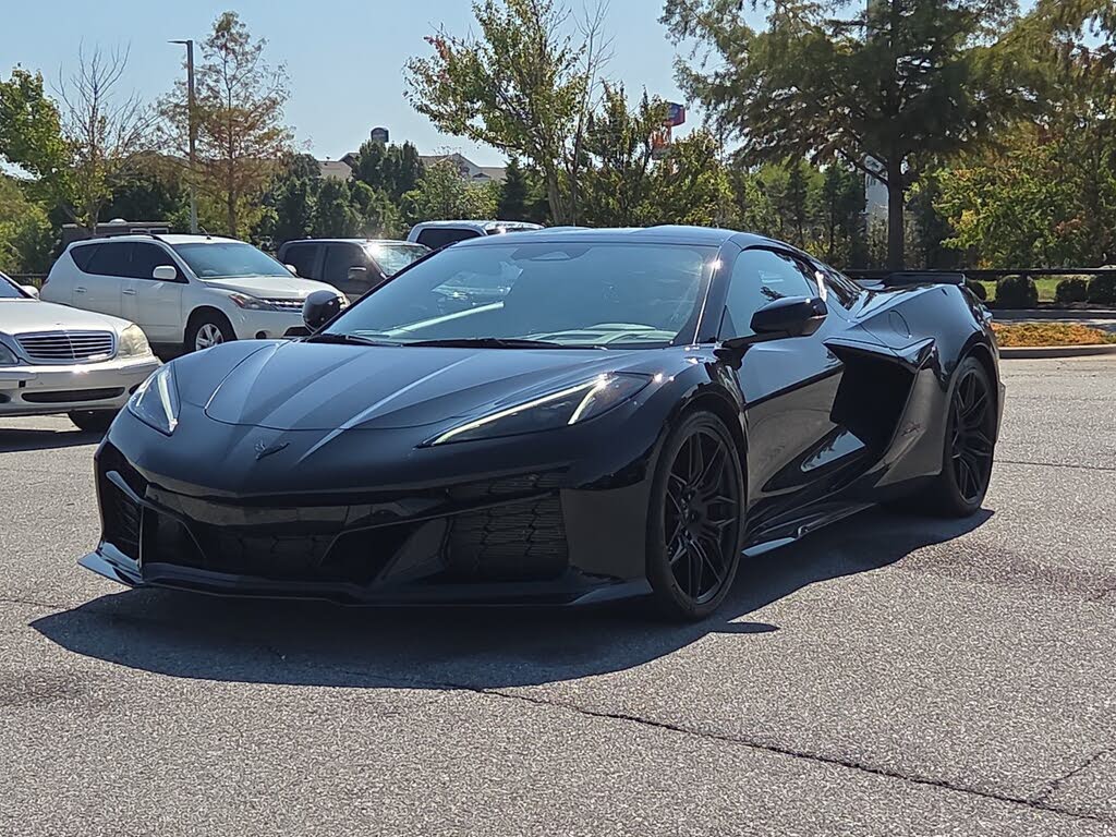 2026 Chevrolet Corvette Z06 2LZ Coupe RWD photo 2