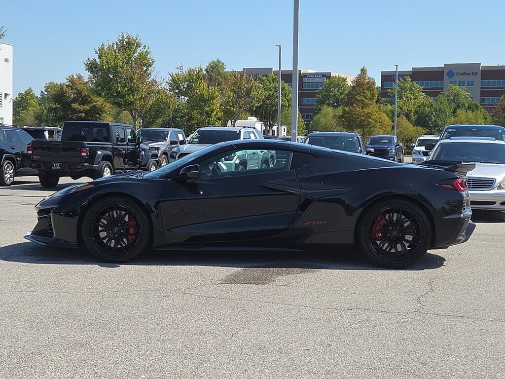 2026 Chevrolet Corvette Z06 2LZ Coupe RWD photo 3