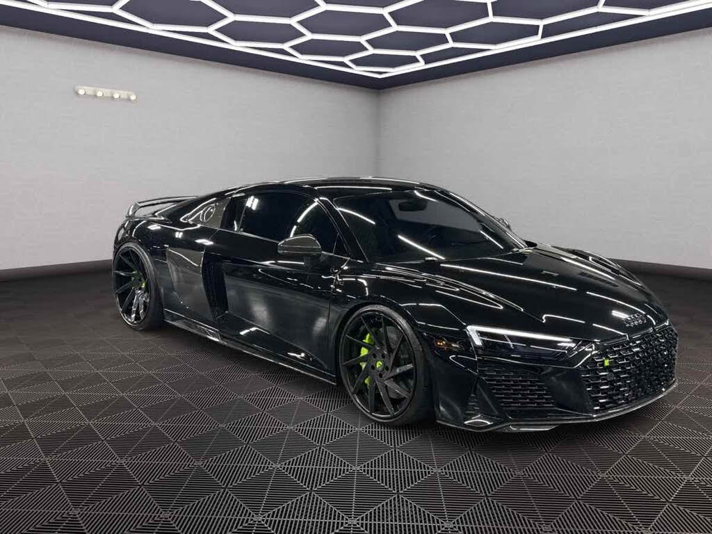 2020 Audi R8 quattro V10 Performance Coupe AWD photo 3 of 23