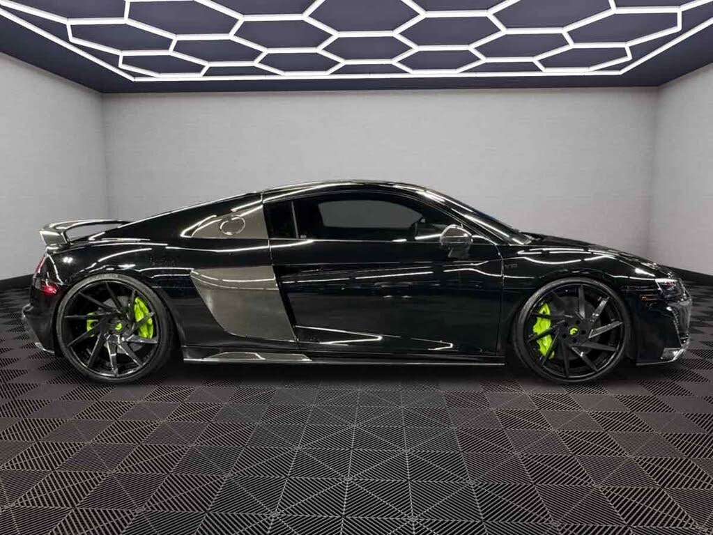 2020 Audi R8 quattro V10 Performance Coupe AWD photo 4 of 23