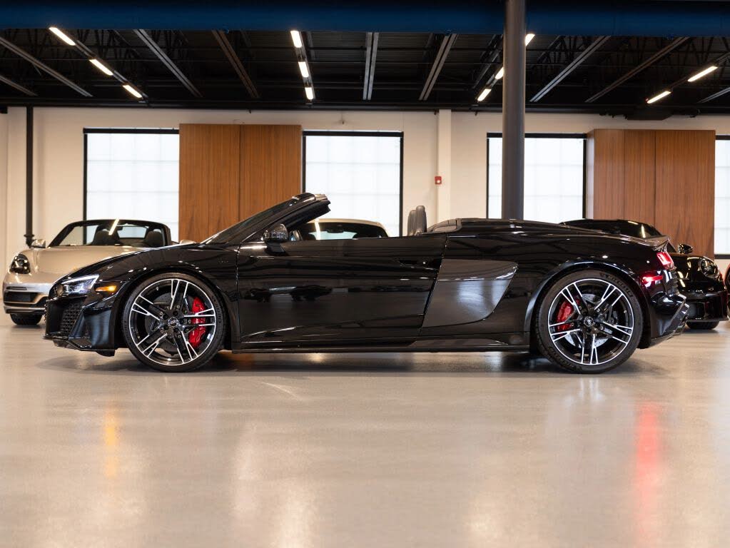 2020 Audi R8 quattro V10 Performance Spyder AWD photo 2 of 6