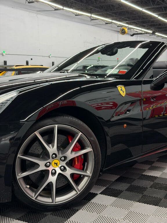 2010 Ferrari California GT Convertible photo 4
