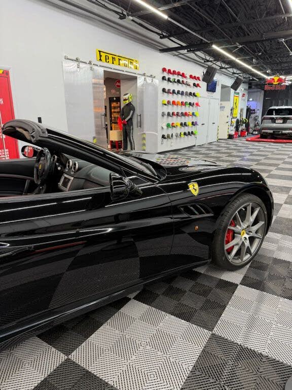 2010 Ferrari California GT Convertible photo 6