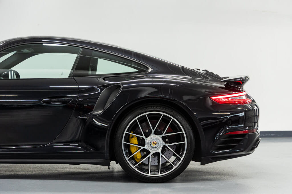 2018 Porsche 911 Turbo S Coupe AWD photo 21 of 24