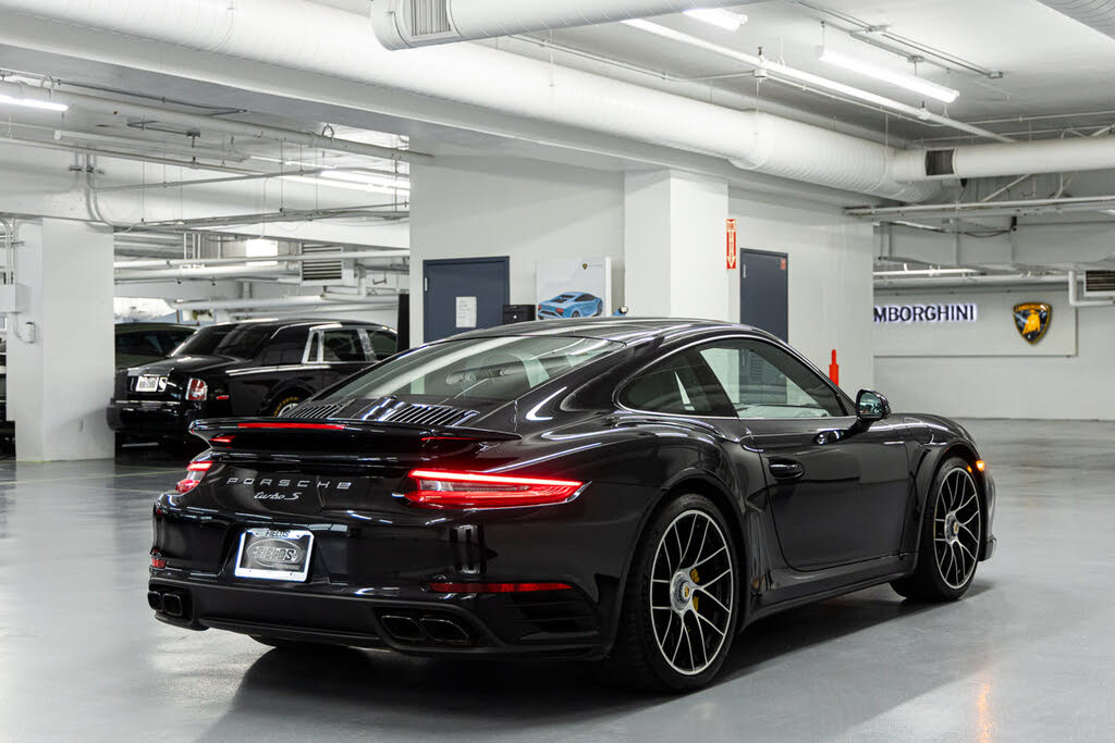 2018 Porsche 911 Turbo S Coupe AWD photo 10 of 24