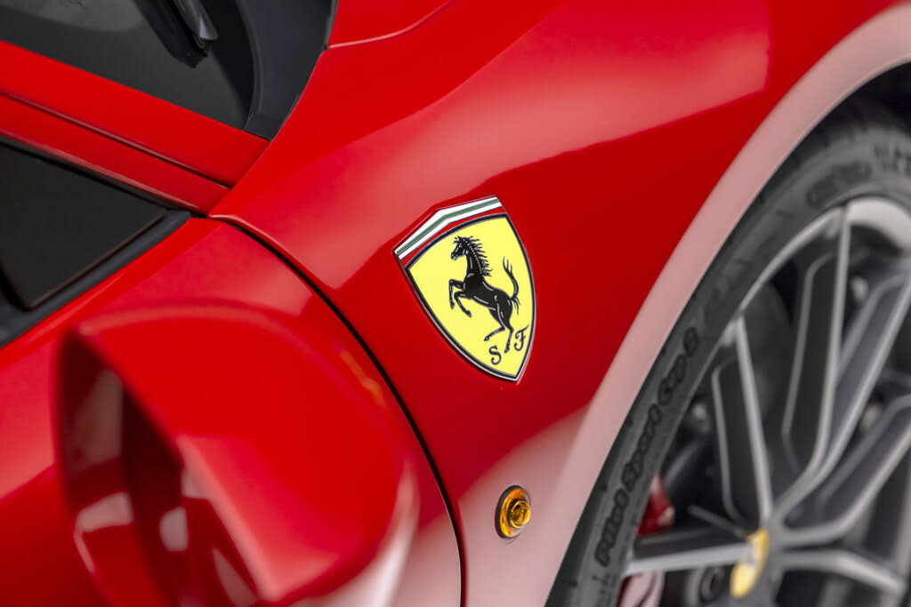 2020 Ferrari 488 Pista Coupe RWD photo 20 of 24