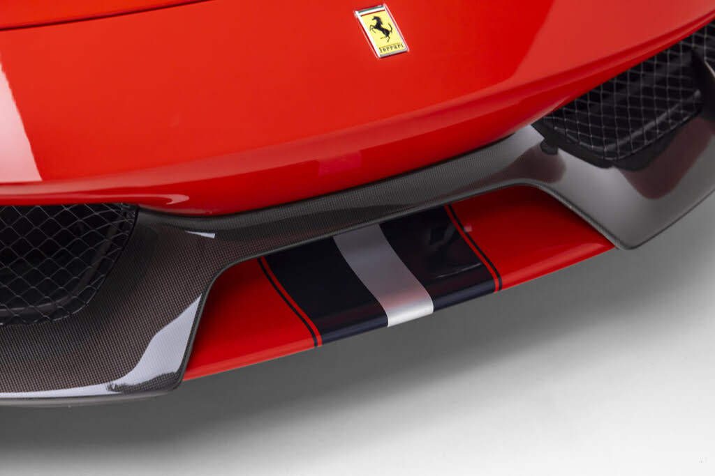 2020 Ferrari 488 Pista Coupe RWD photo 23 of 24