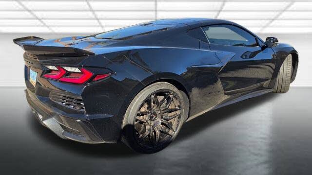 2025 Chevrolet Corvette Z06 1LZ Coupe RWD photo 3