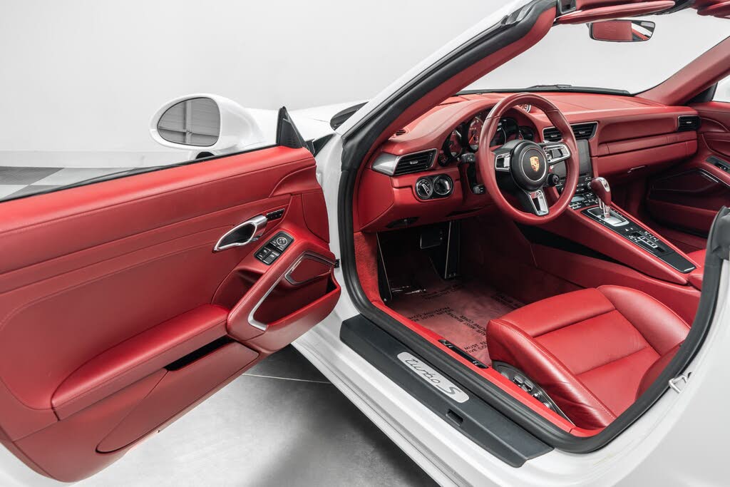 2019 Porsche 911 Turbo S Cabriolet AWD photo 23 of 24