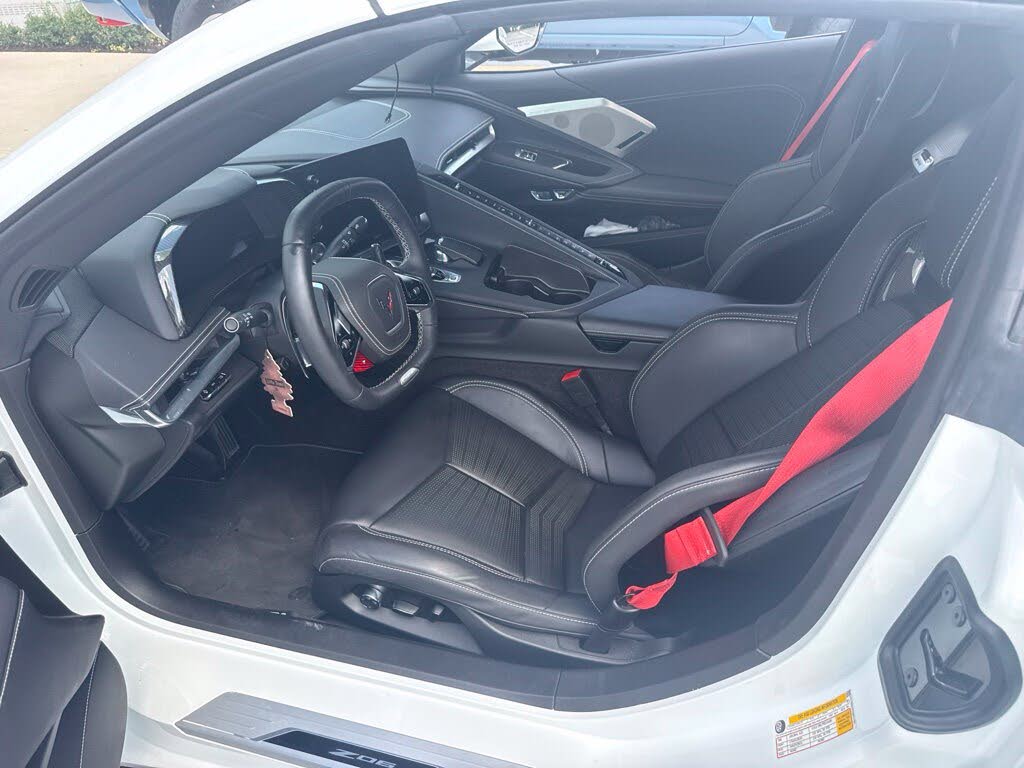2025 Chevrolet Corvette Z06 2LZ Coupe RWD photo 5