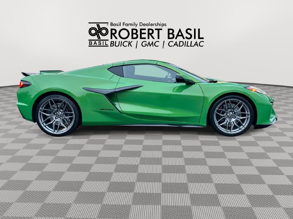2026 Chevrolet Corvette Z06 1LZ Coupe RWD photo 9