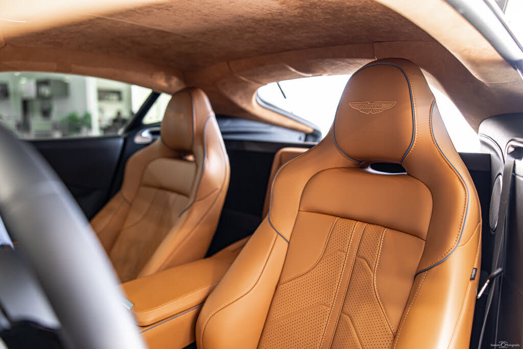 2025 Aston Martin Vantage Coupe RWD photo 16