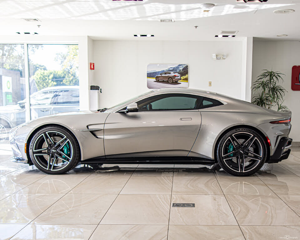2025 Aston Martin Vantage Coupe RWD photo 6