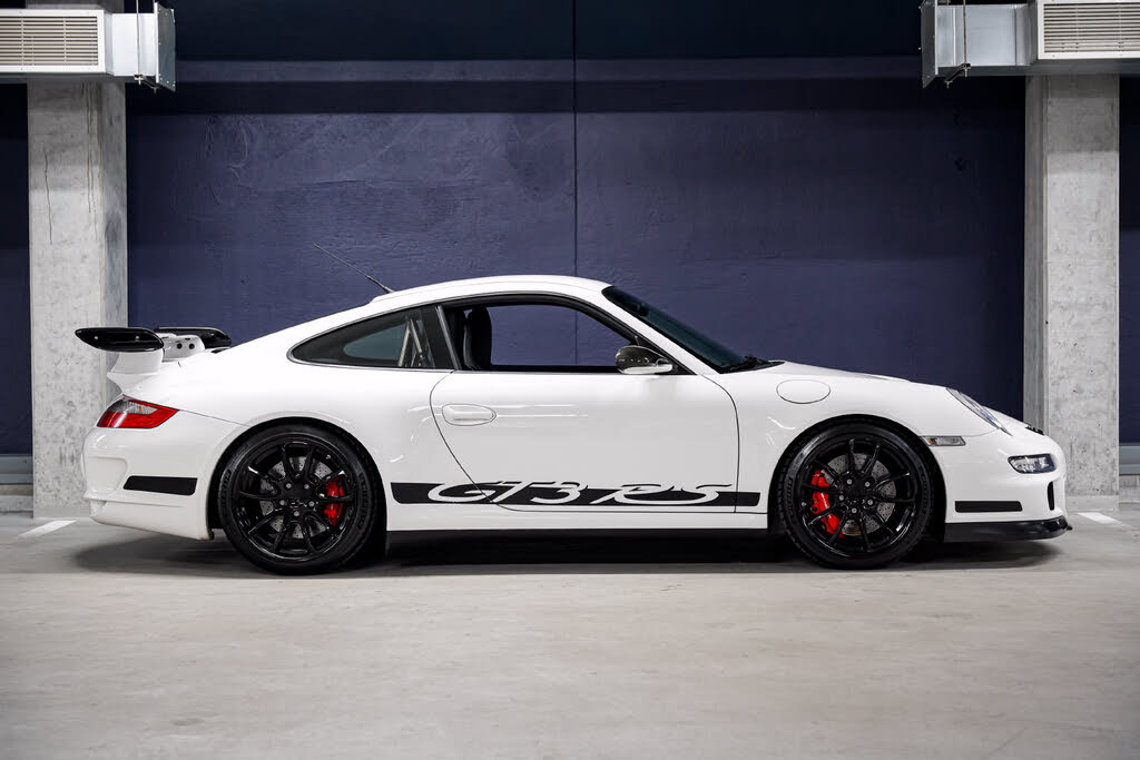 2007 Porsche 911 GT3 Coupe RWD photo 2