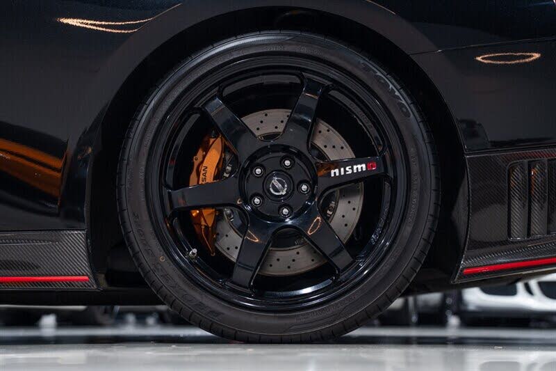 2016 Nissan GT-R NISMO photo 13