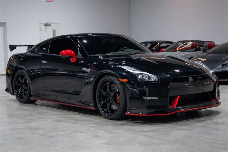 2016 Nissan GT-R NISMO photo 16