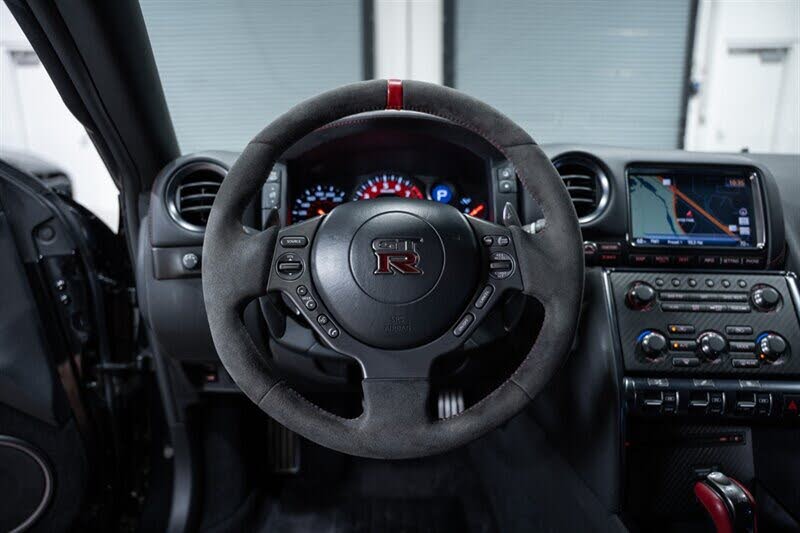 2016 Nissan GT-R NISMO photo 19