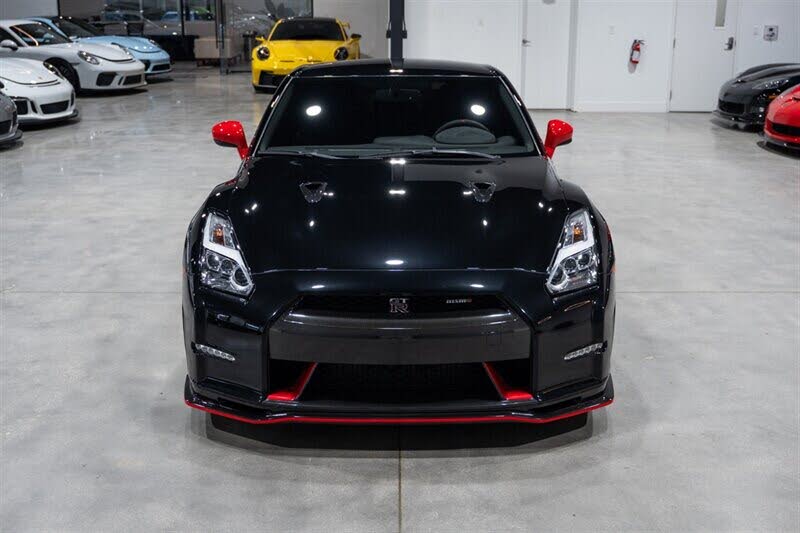 2016 Nissan GT-R NISMO photo 9
