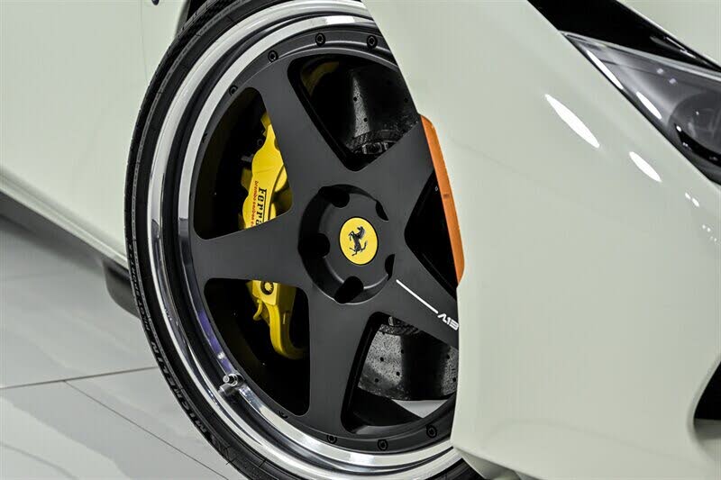 2022 Ferrari F8 Spider RWD photo 3