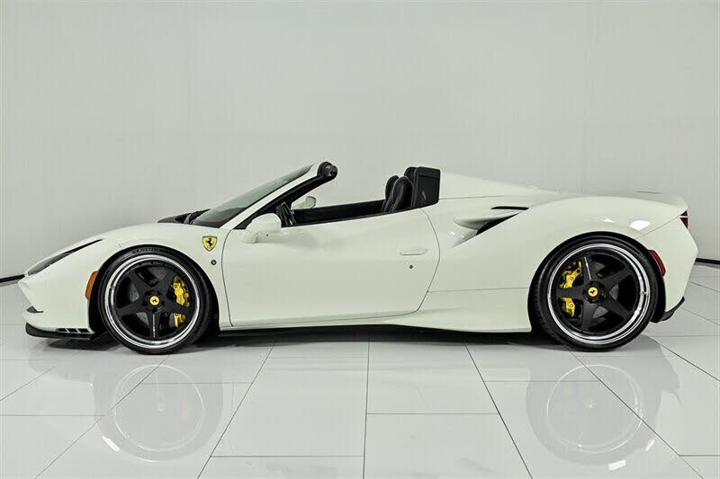 2022 Ferrari F8 Spider RWD photo 9