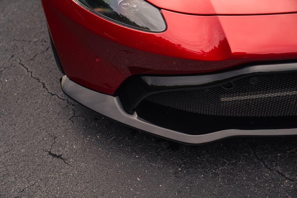 2019 Aston Martin Vantage RWD photo 12
