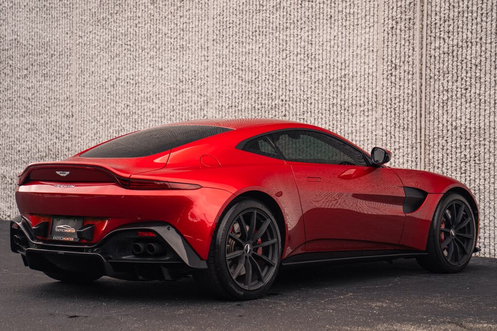 2019 Aston Martin Vantage RWD photo 6