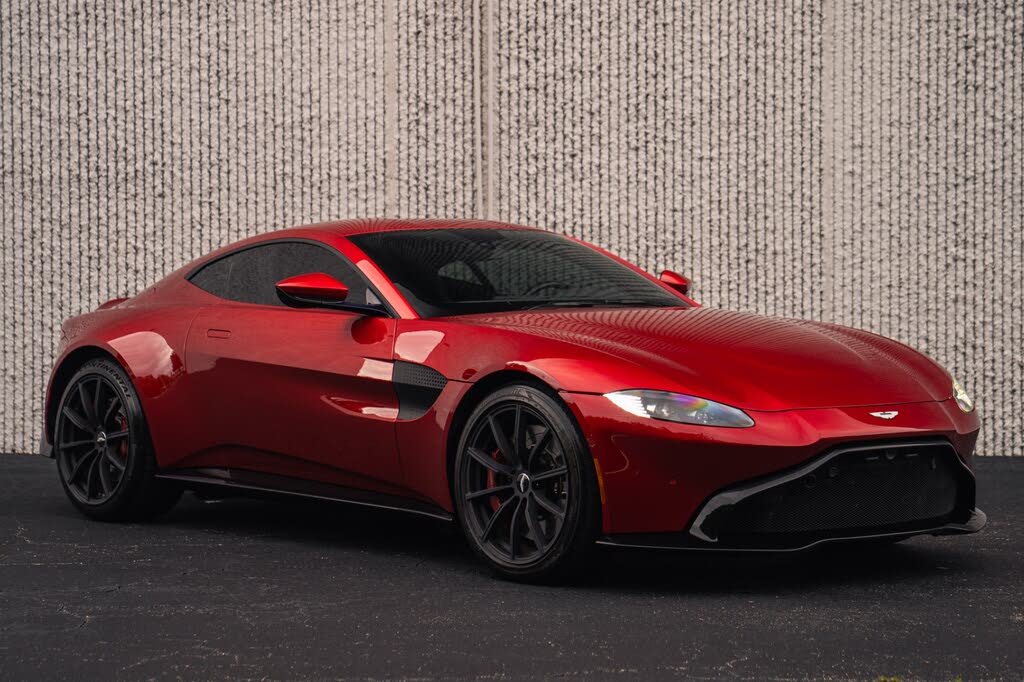 2019 Aston Martin Vantage RWD photo 8
