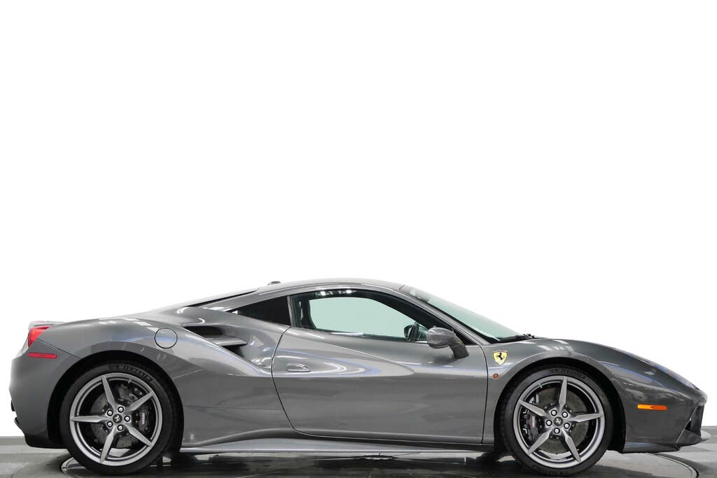 2019 Ferrari 488 GTB Coupe RWD photo 2