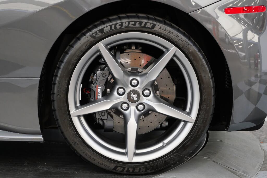 2019 Ferrari 488 GTB Coupe RWD photo 11