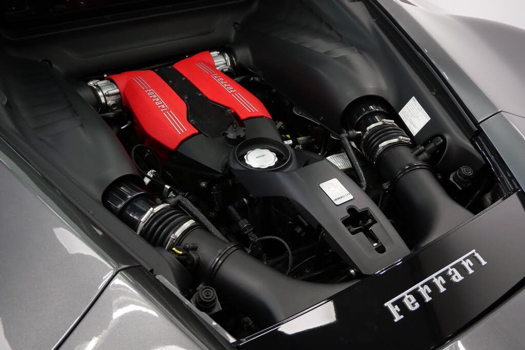 2019 Ferrari 488 GTB Coupe RWD photo 12