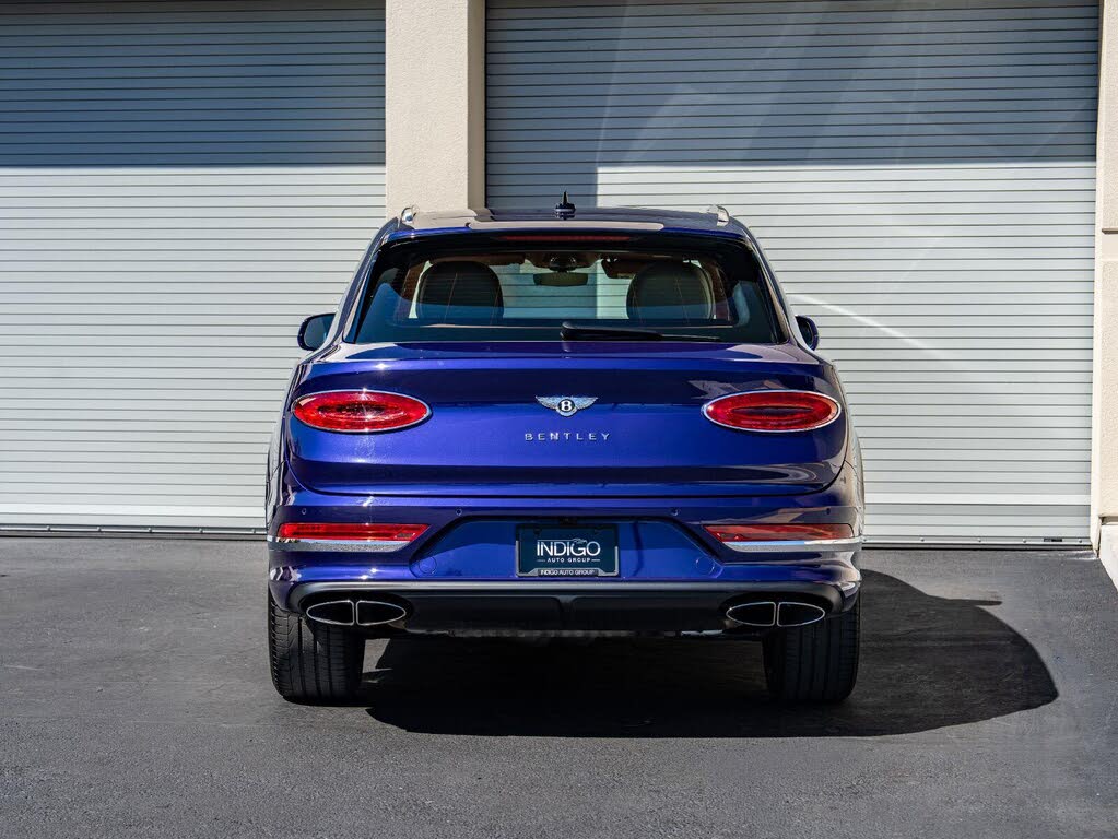 2024 Bentley Bentayga Azure V8 AWD photo 6