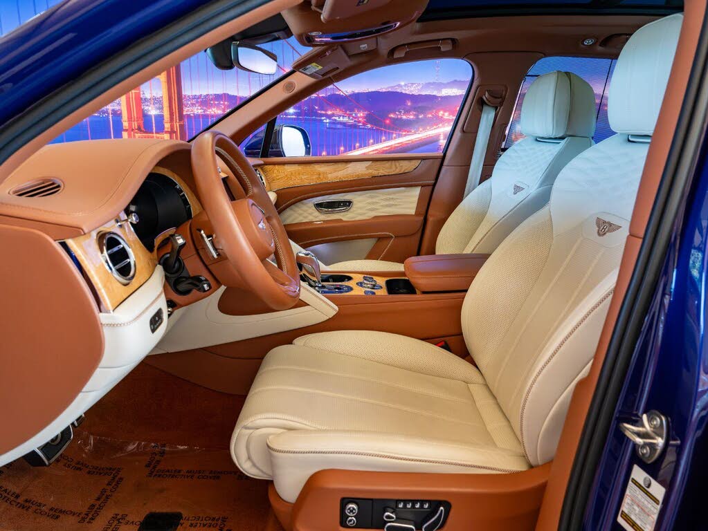 2024 Bentley Bentayga Azure V8 AWD photo 10