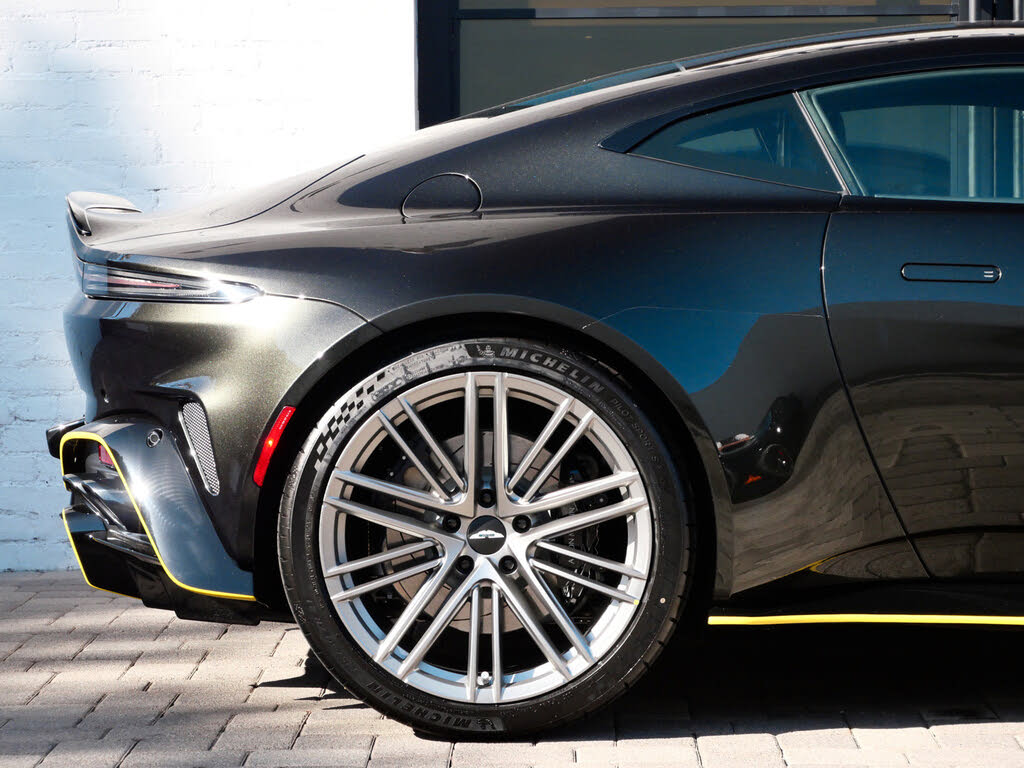 2026 Aston Martin Vantage S Coupe RWD photo 14