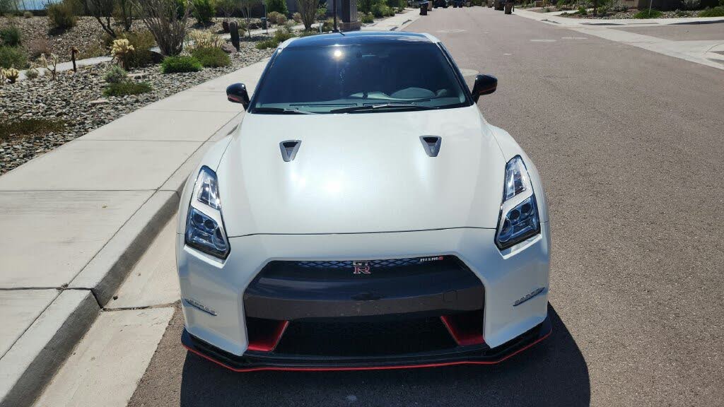 2015 Nissan GT-R NISMO photo 11