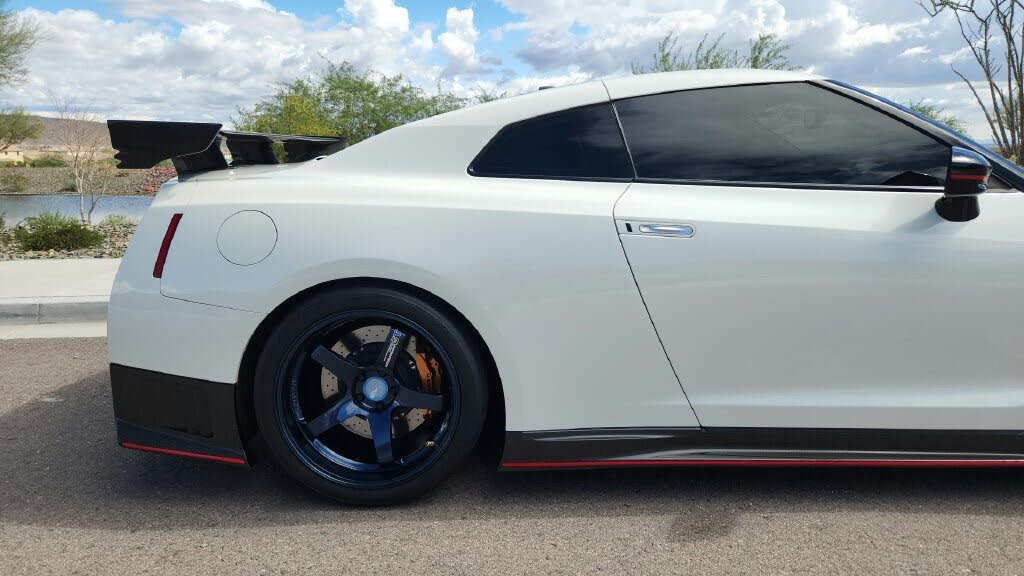 2015 Nissan GT-R NISMO photo 7