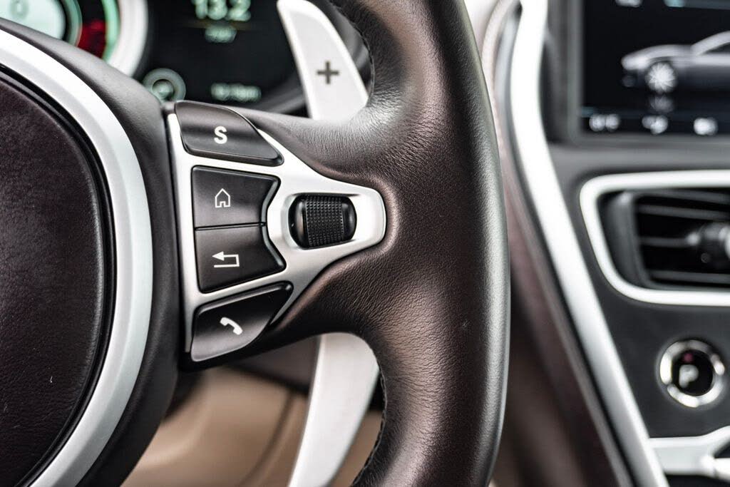2023 Aston Martin DB11 V8 Coupe RWD photo 19