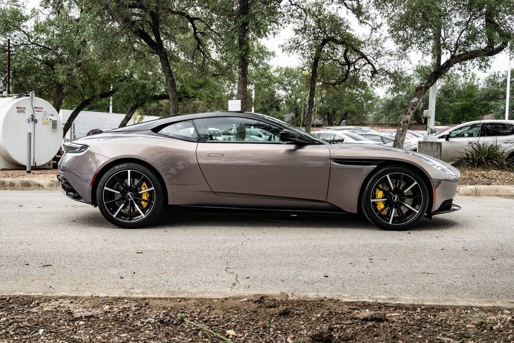2023 Aston Martin DB11 V8 Coupe RWD photo 4