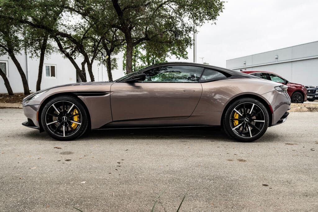 2023 Aston Martin DB11 V8 Coupe RWD photo 8