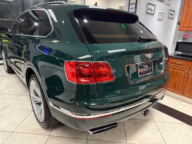2017 Bentley Bentayga W12 AWD photo 7