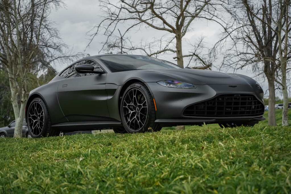 2021 Aston Martin Vantage Coupe RWD photo 2