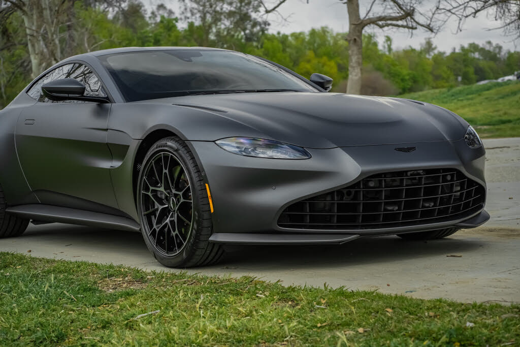 2021 Aston Martin Vantage Coupe RWD photo 3
