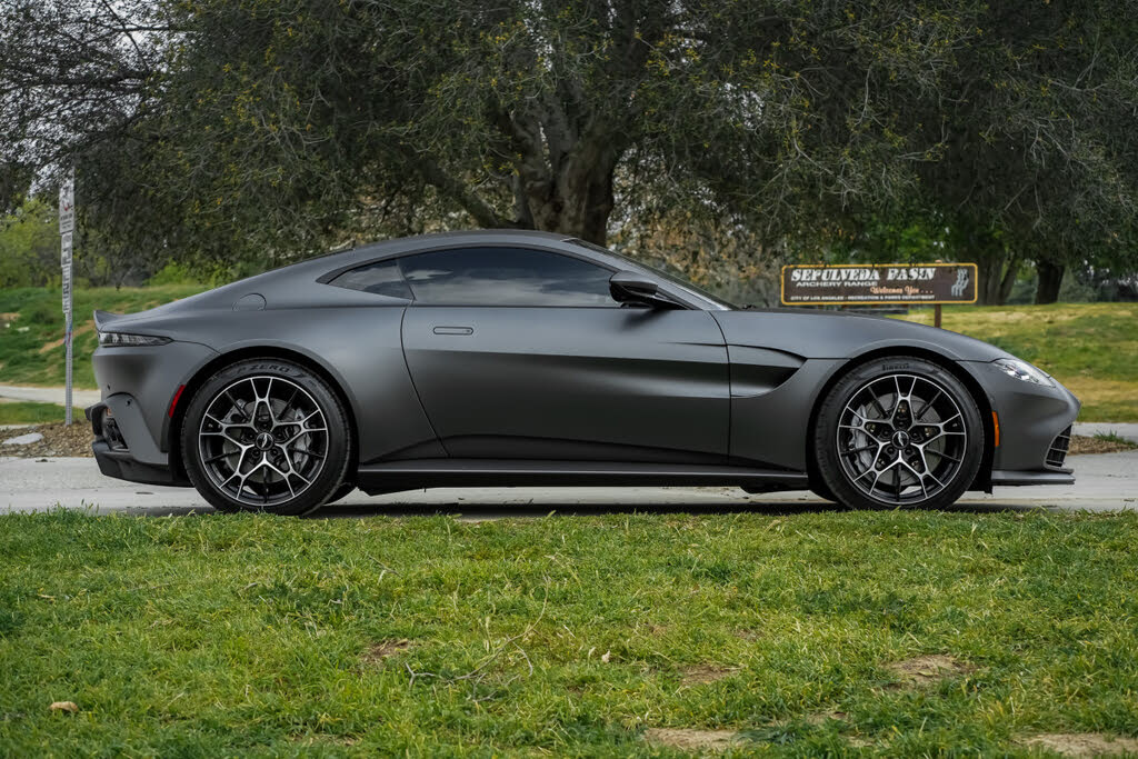 2021 Aston Martin Vantage Coupe RWD photo 6