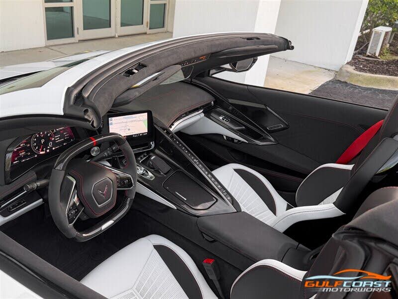 2023 Chevrolet Corvette Z06 3LZ Convertible RWD photo 2