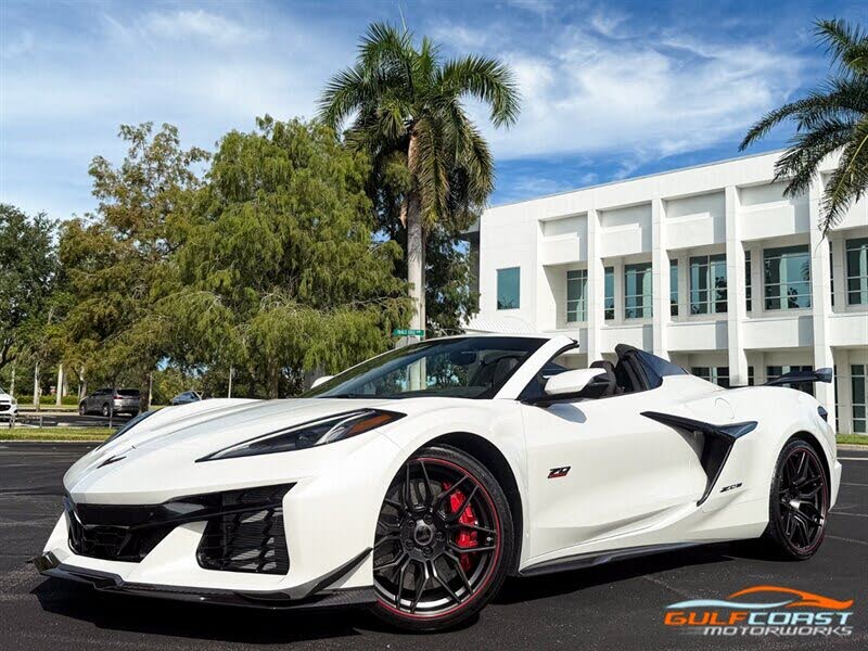 2023 Chevrolet Corvette Z06 3LZ Convertible RWD photo 9