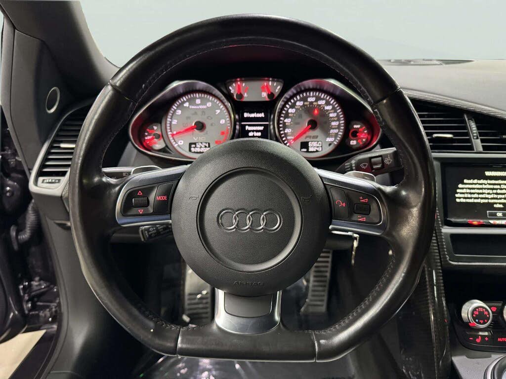 2011 Audi R8 5.2 quattro Spyder AWD photo 20 of 24