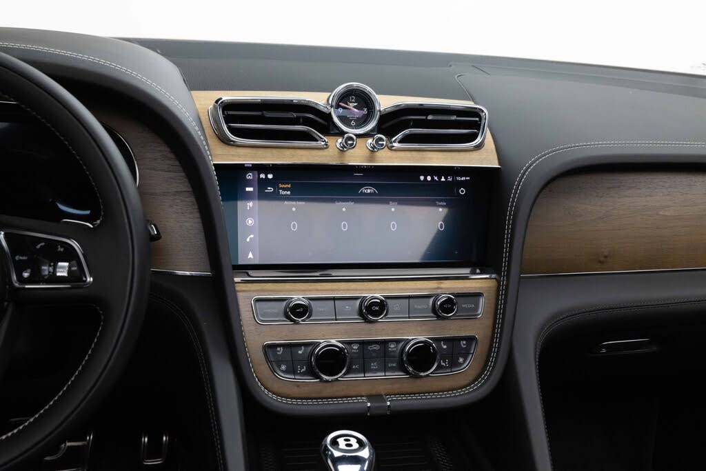 2023 Bentley Bentayga EWB Azure First Edition V8 AWD photo 16
